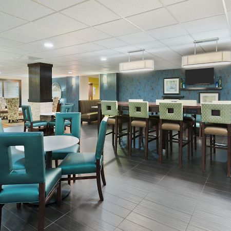 Holiday Inn Express Hotel & Suites Bentonville By Ihg Екстер'єр фото