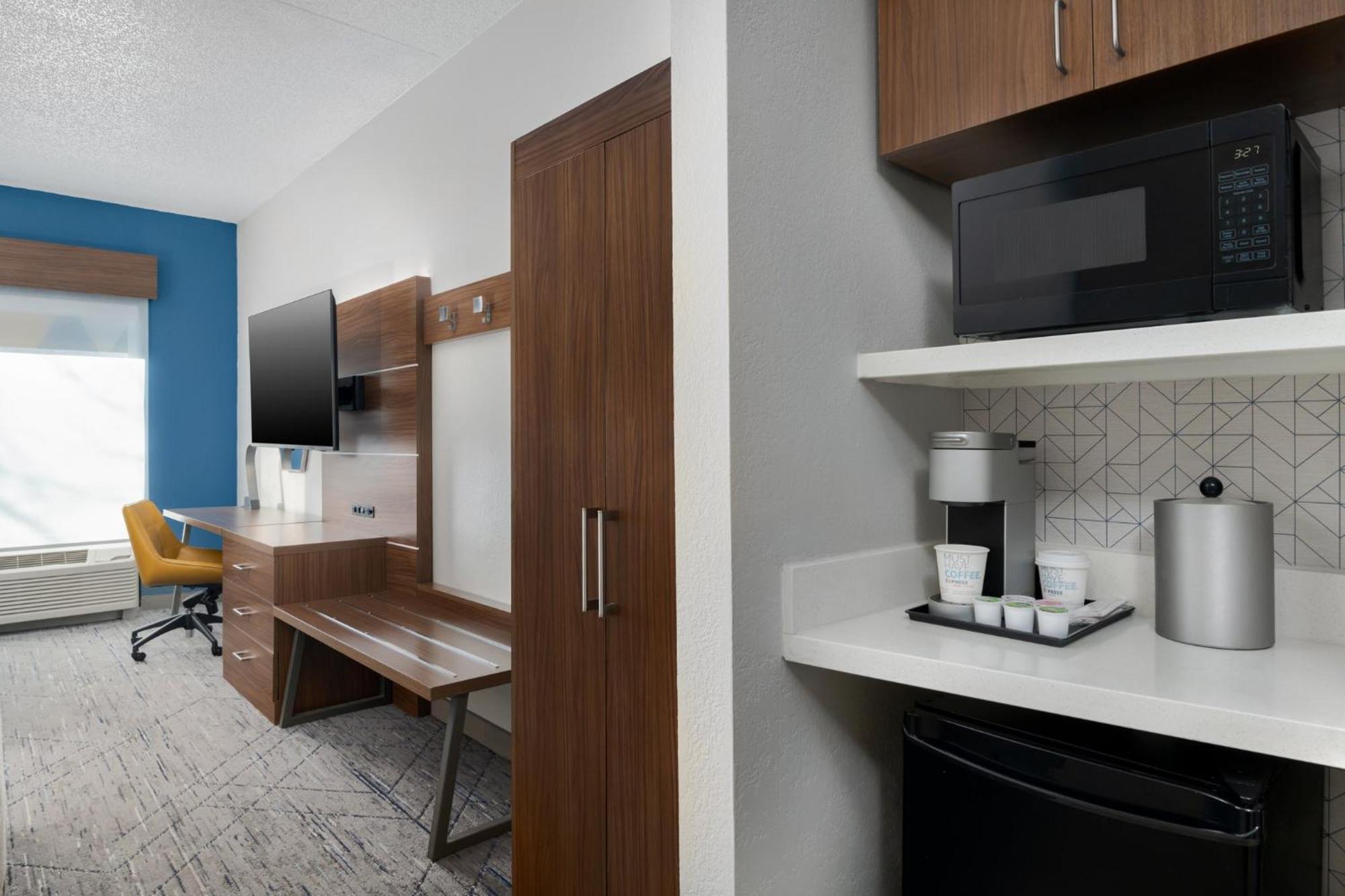 Holiday Inn Express Hotel & Suites Bentonville By Ihg Екстер'єр фото